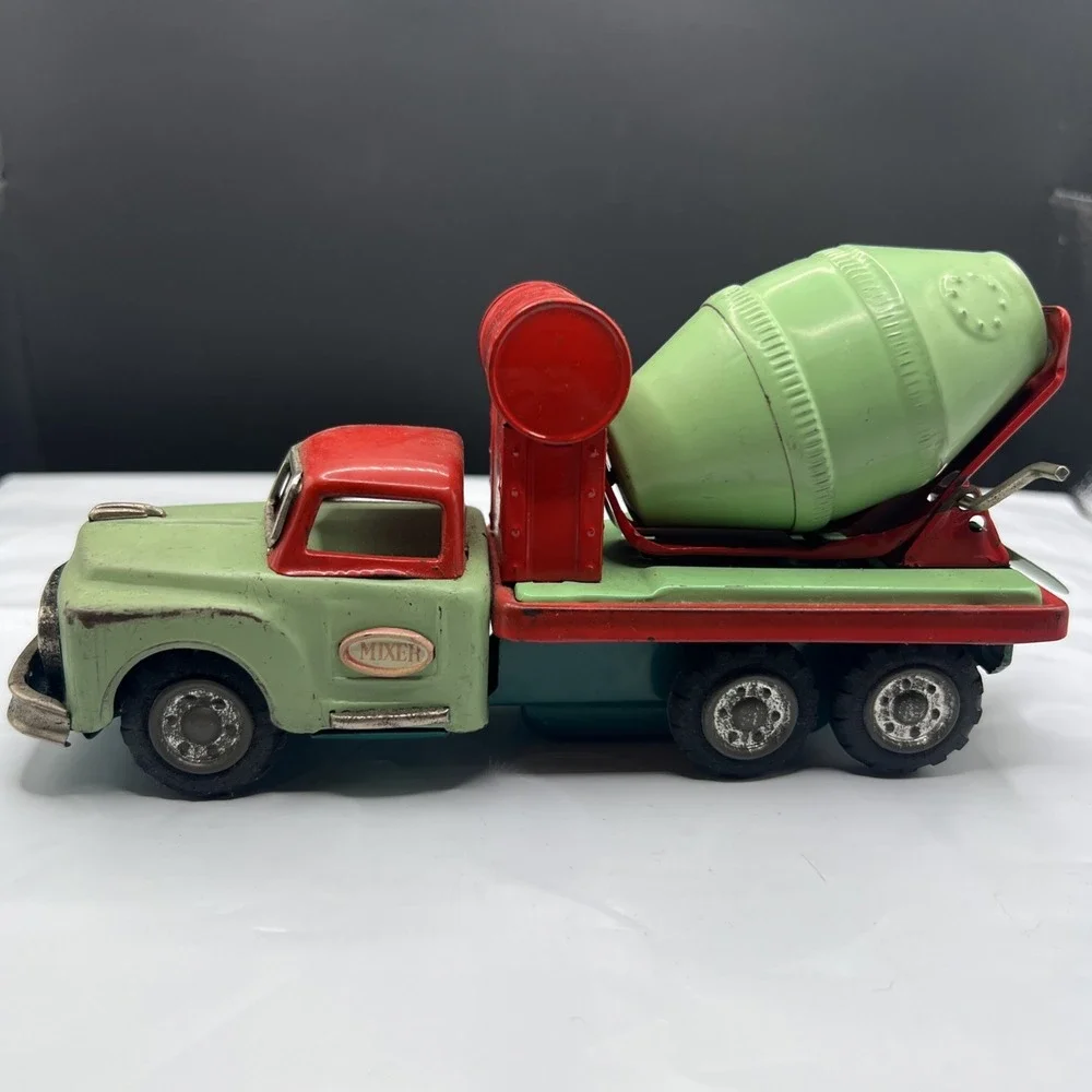 1950's Tin Friction Toy Truck Concrete Mixer SSS Japan - Nice -  No Box